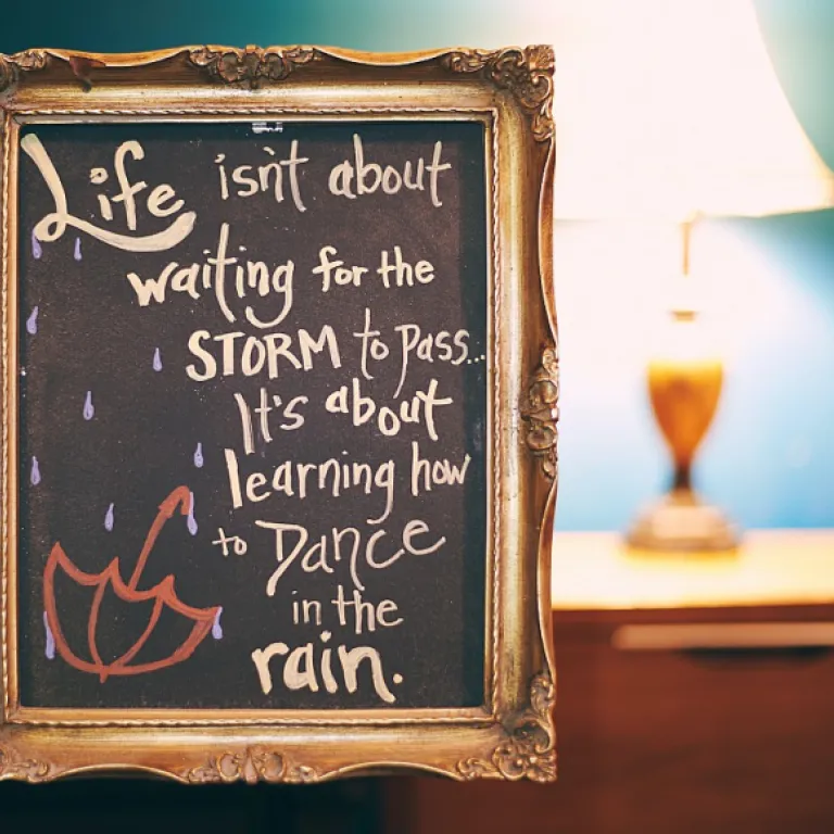 Comment aborder 5 qualités et 5 défauts en entretien : exemple pour réussir